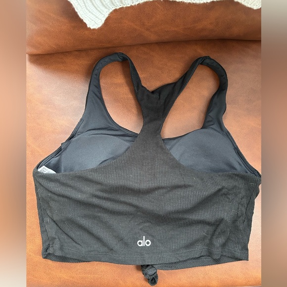 ALO Yoga Knot Bra - Picture 5 of 6